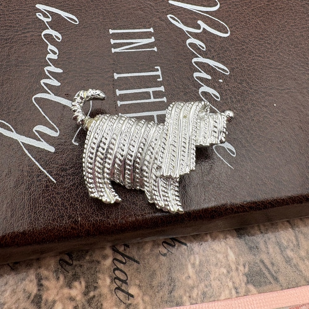 Vintage Sarah Coventry Shaggy Dog Brooch Silver Tone Animal Pin